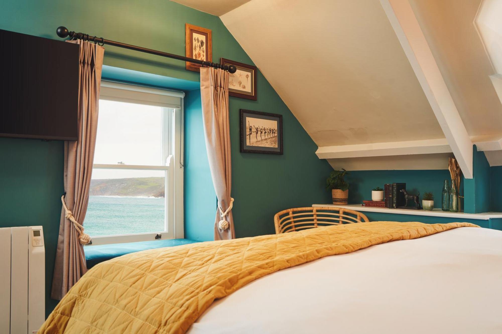 The Old Success Inn Sennen Cove Exterior photo